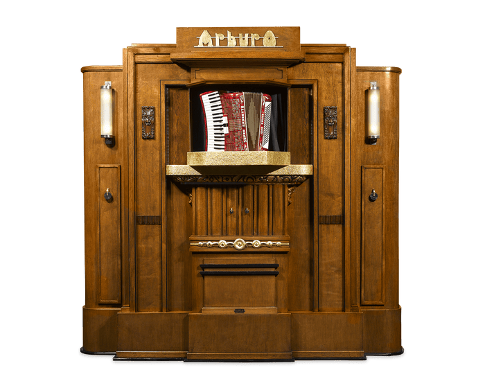 These organs were fixtures in bustling dance halls, cafés and fairgrounds throughout the Netherlands