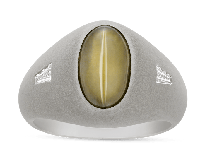 Cat’s Eye Chrysoberyl and Baguette Diamond Ring, 4.61 carats
