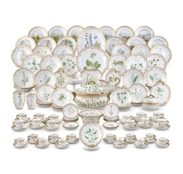 Flora Danica Porcelain Dinner Service by Royal Copenhagen, 124 Pieces